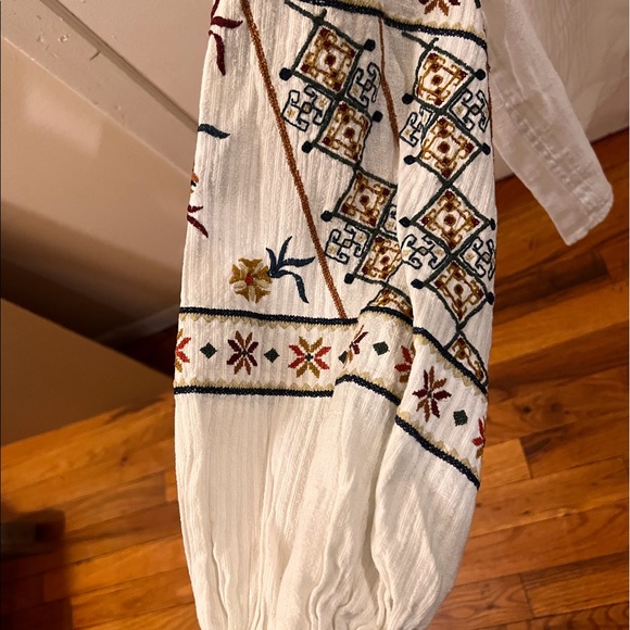 Zara - Picture 5 of 5